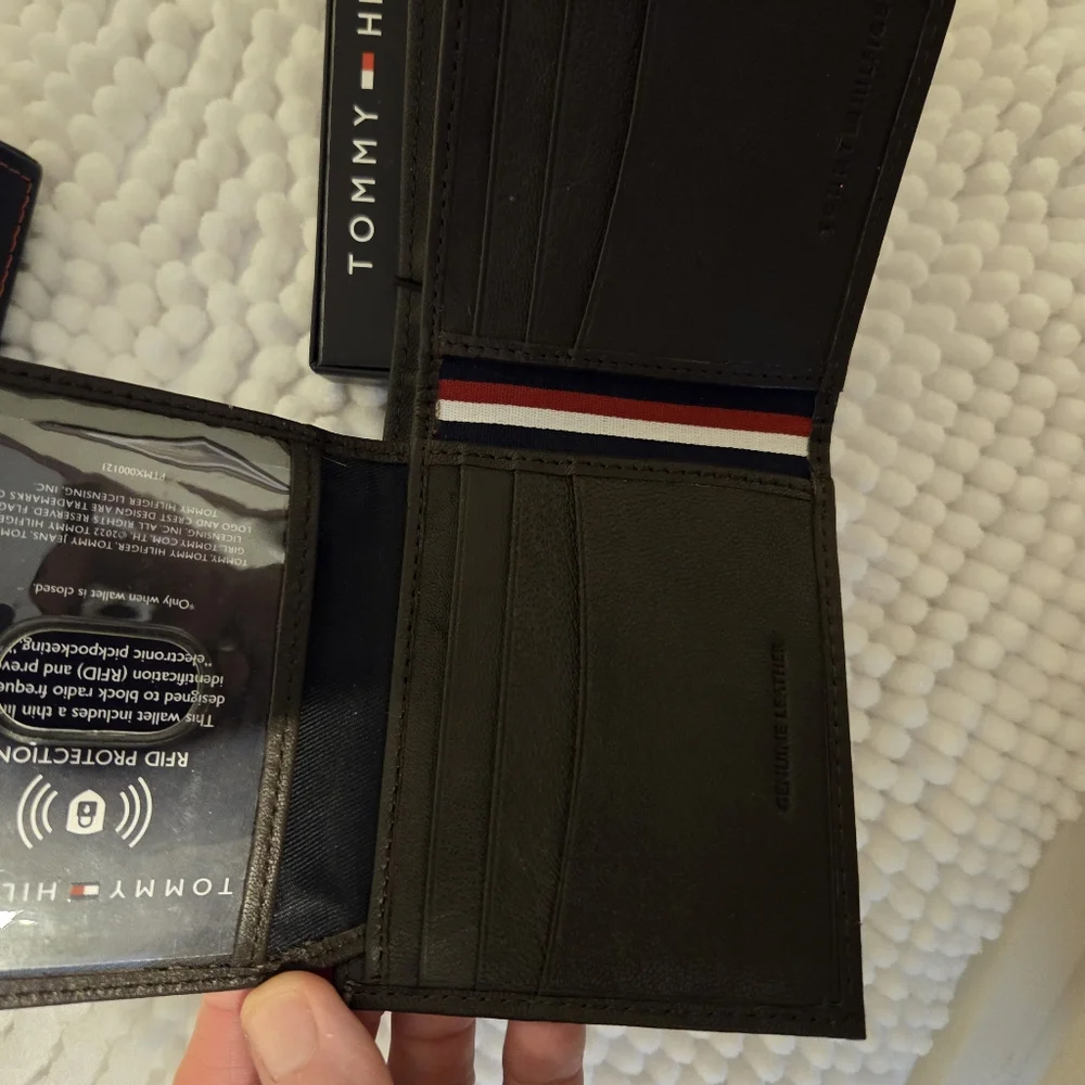 Tommy Hilfiger Wallet